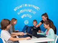 Már Kaposváron is programozni tanít a jövő iskolája: világelső a magyar Logiscool